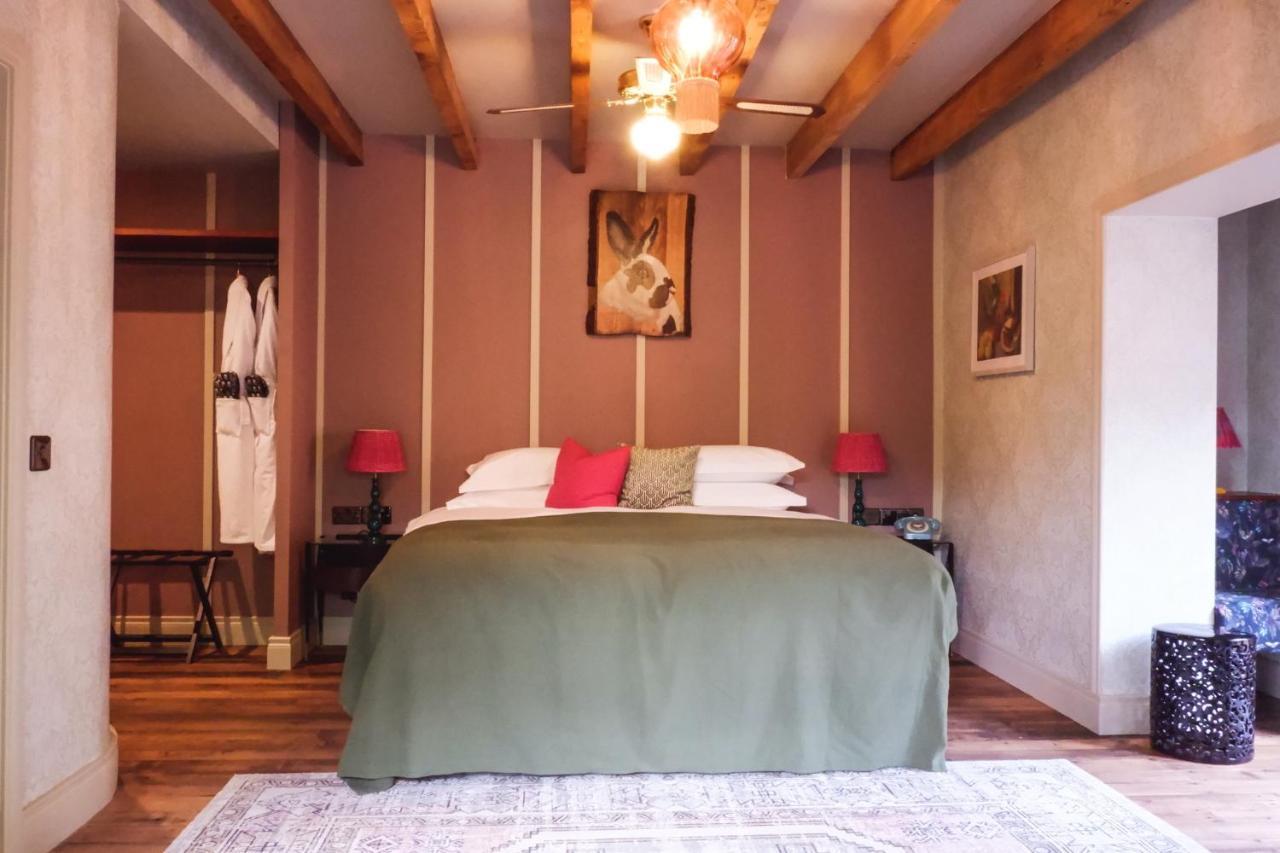 The Rabbit Hotel & Retreat Templepatrick Exterior photo